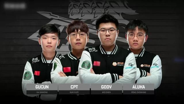 赛中更加自 赛中更加自